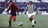 Franco Nanni con la maglia del Bologna in occasione di una sfida con la Juventus