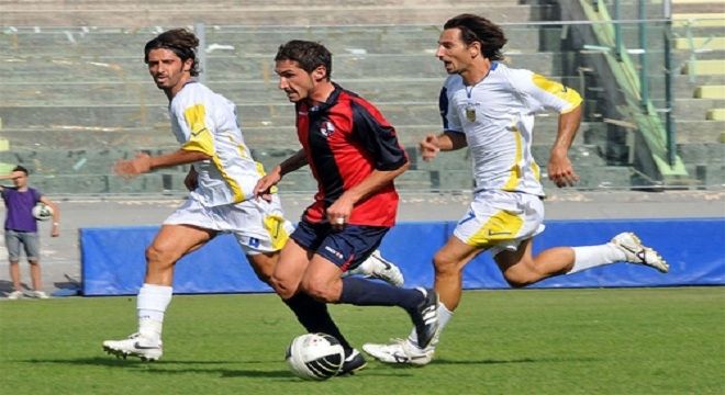 Alessandro Onesti con i colori rossoblu dell'Aquila Calcio