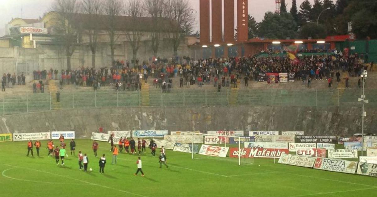 Lega Pro. L'Aquila stende il Diavolo: il derby del Gran Sasso termina 2-0 per i rossoblù