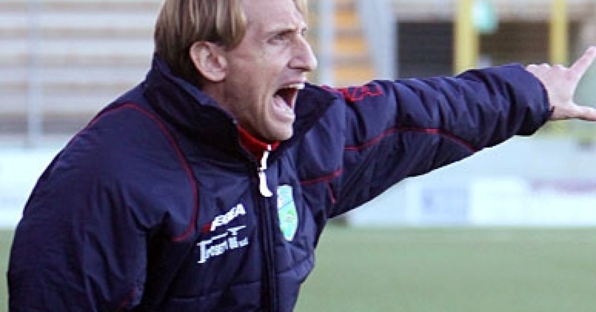 L'Aquila calcio, dopo la vittoria a Fano, esonera Massimo Epifani