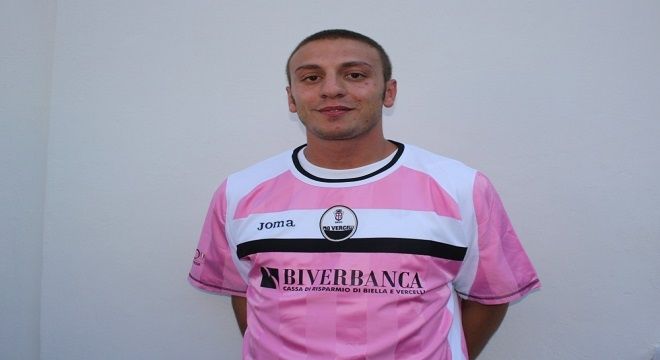 Claudio Labriola, con la maglia del Pro Vercelli in Seconda Divisione