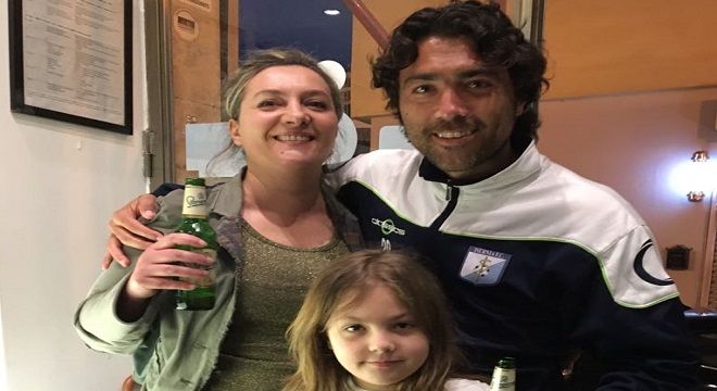 Iaboni festeggia la vittoria del campionato con la moglie Valeria e la figlia Benedetta