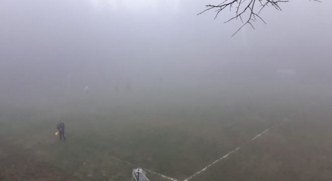 Nebbia sul campo dello United Majella