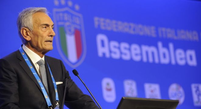 La FIGC svincola d'autorità i calciatori della Reggina dopo la sentenza del Consiglio di Stato