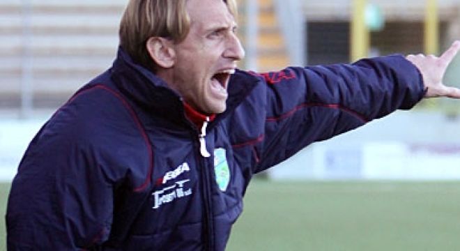 L'Aquila calcio, dopo la vittoria a Fano, esonera Massimo Epifani
